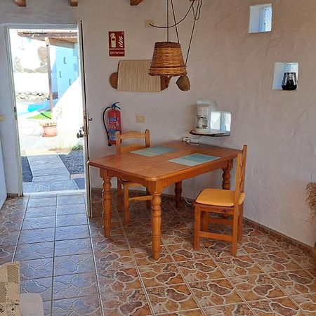 Inviting 1-Bedroom House 'Esquina' Finca Vistamar 살로브레 외부 사진